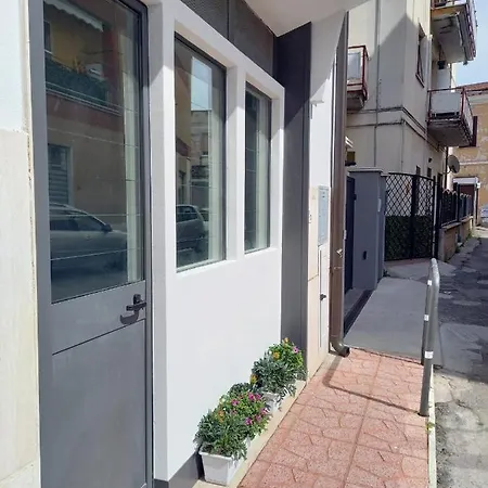 Art Deco City Center Near The Beach! Terracina Buitenkant foto