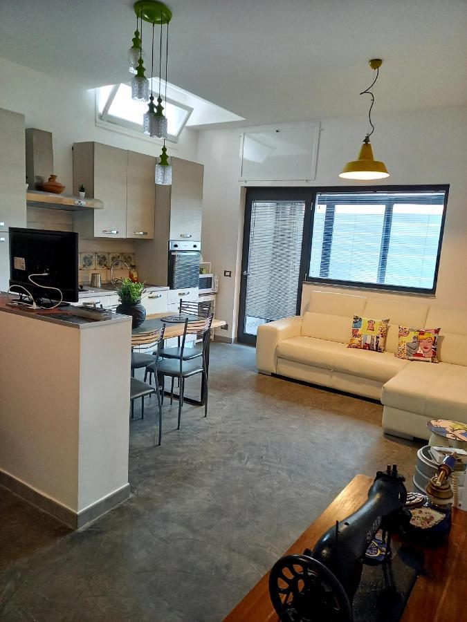 Apartment Art Deco Center Near The Beach! *