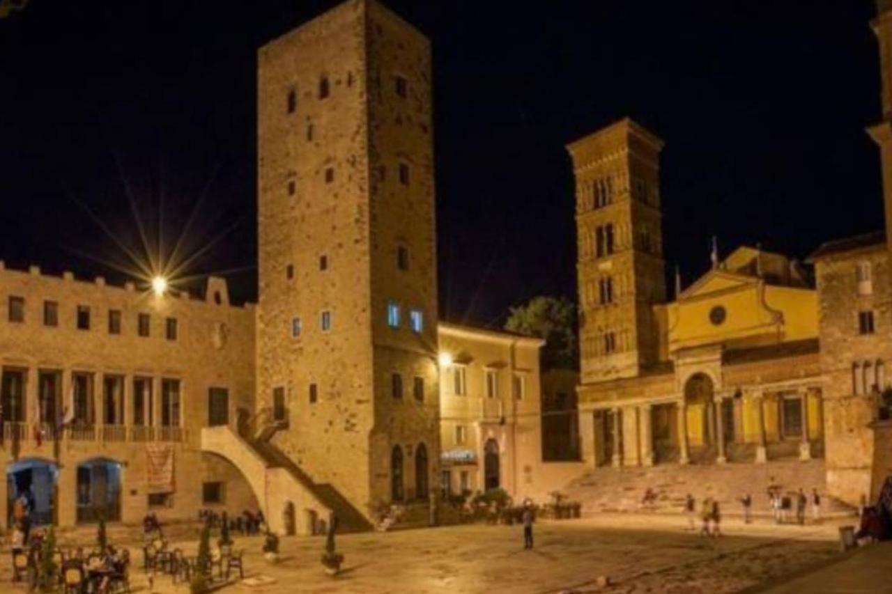 Art Deco Center Near The Beach! * Terracina